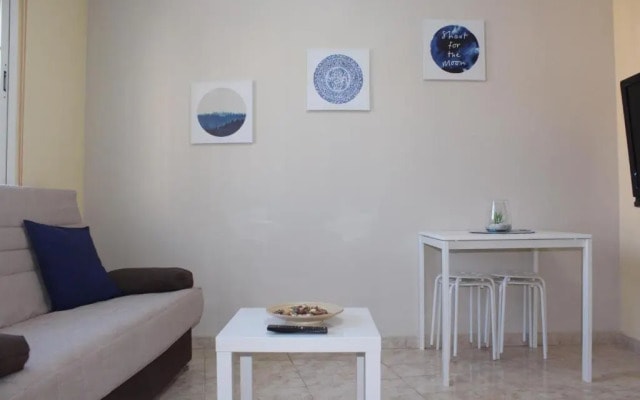 Nice and New Studio with balcony close to the city
