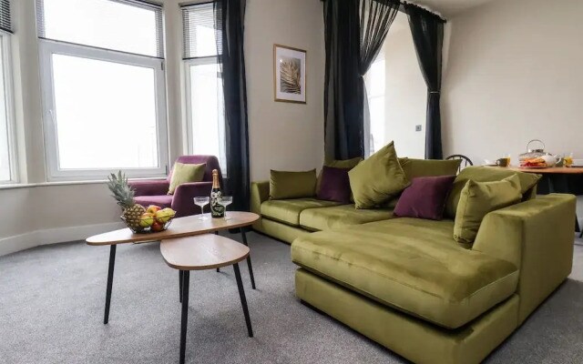 Apt 3 @ Hunter's Quay