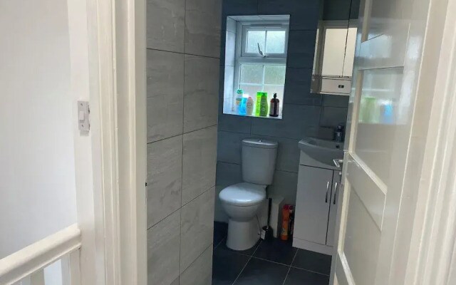 Slough - Sleeps 3 - Petfriendly - Riverside - Bay