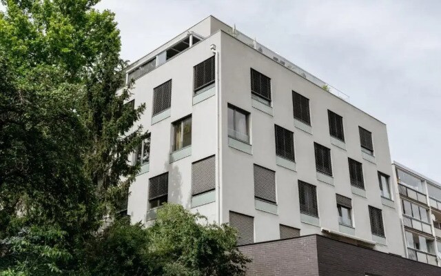 Spacious Studio in Smíchov by Prague Days