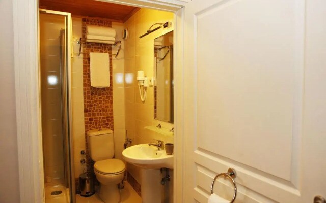 No.196 Suites