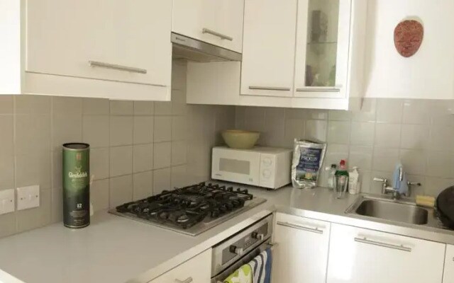 Lovely 1-bed Notting Hill Home