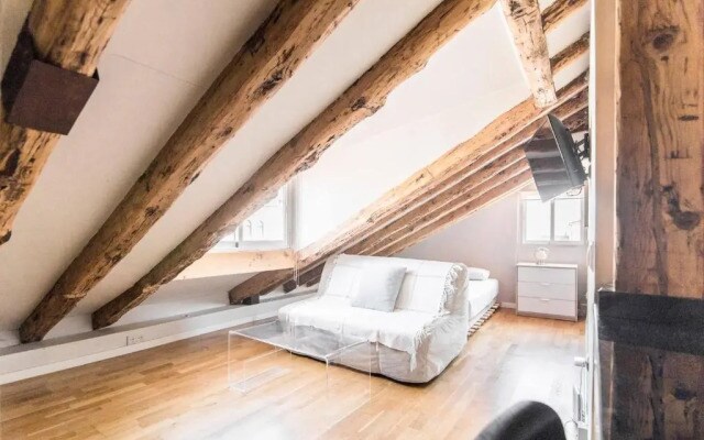ATOCHA SKI PENTHOUSE STUDIO with views