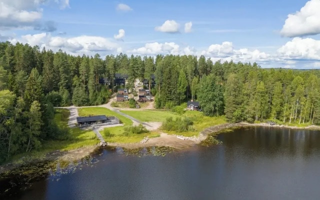 Private & Cozy Suite with lake views