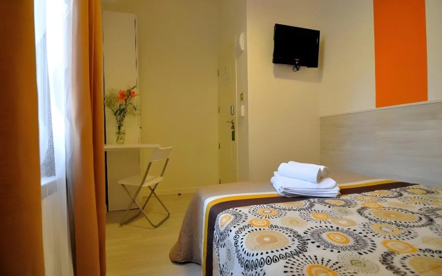 Hostal Far Home Plaza Mayor