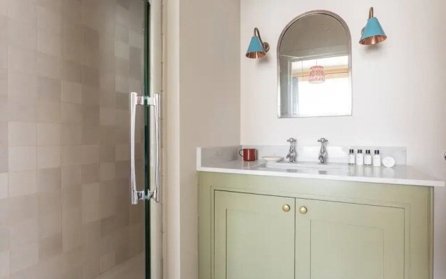 Vernon Street by Onefinestay