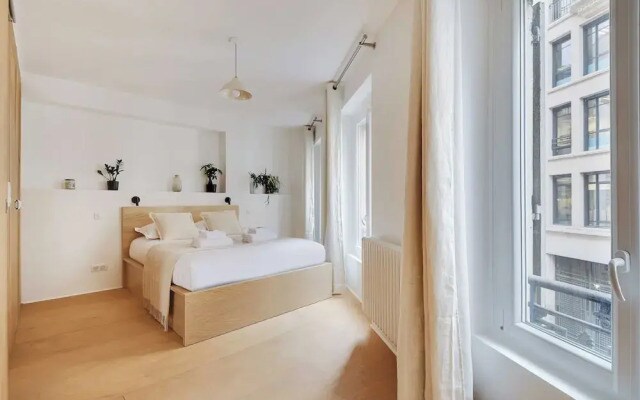 Bourse Apartment