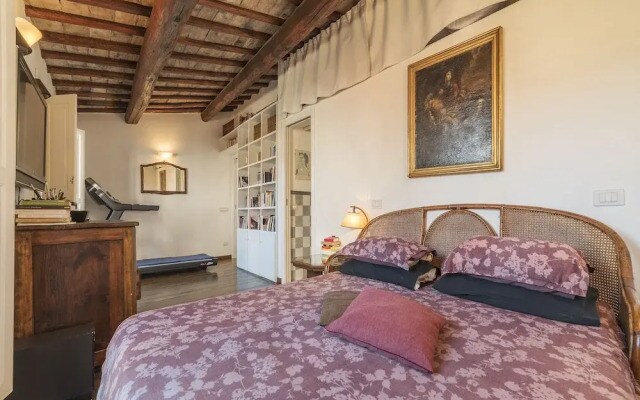 Trastevere Panoramic Rooftop Loft