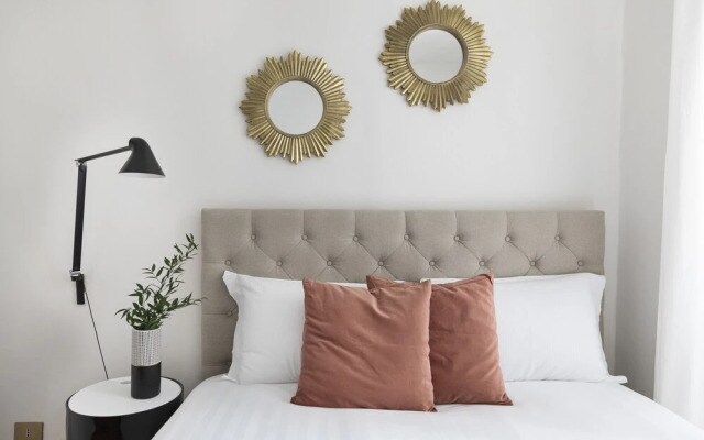 on Via Francesco Crispi Apt 1