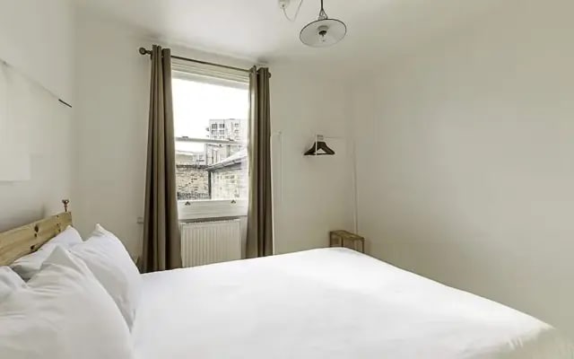 Hackney - Victoria Park: Generous 2 Bed Terrace