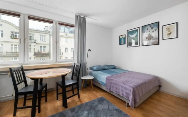 Warsaw Central Apartment Złota