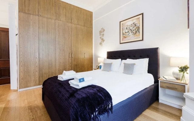 Bright and Modern Mayfair Apartment