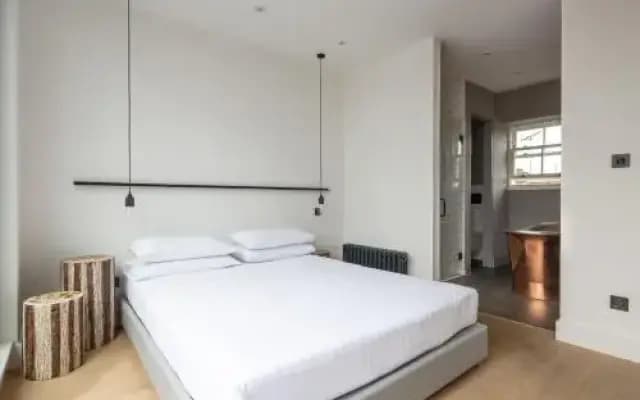Chalcot Road Iv By Onefinestay