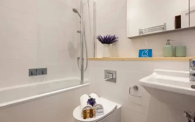 The Stunning Philbeach Garden Apartment
