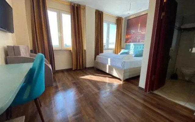 Grand Inn