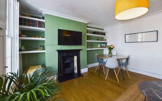 The Dalston Hideout Captivating 2bdr Flat