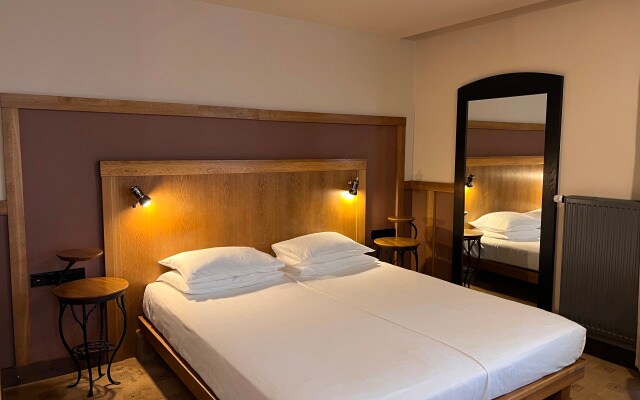 Отель Best Western Santakos