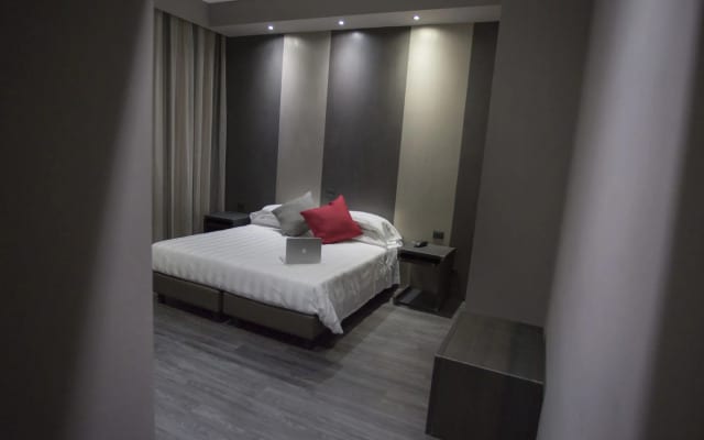 9V9 Hotel