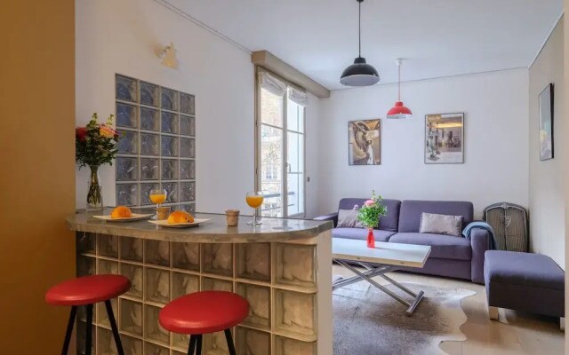Paris Marais Bouquet Residence