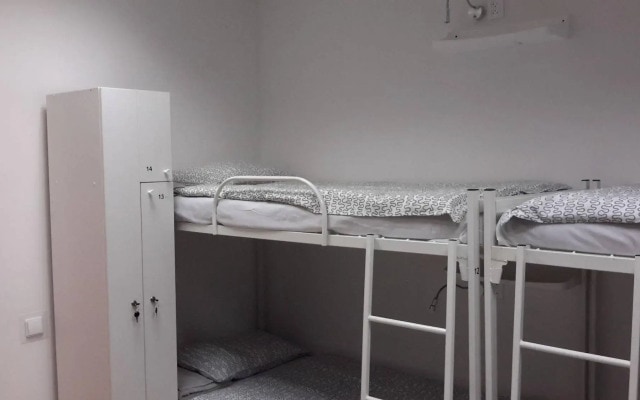 Etaji Hostel