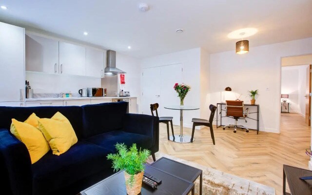 Hybrid Resi - Mitcham