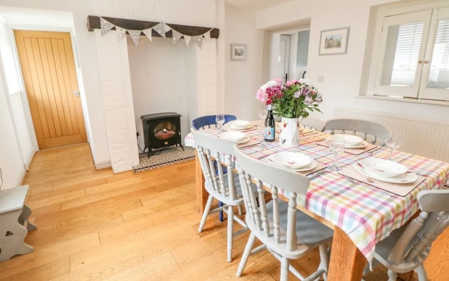 Bank Cottage