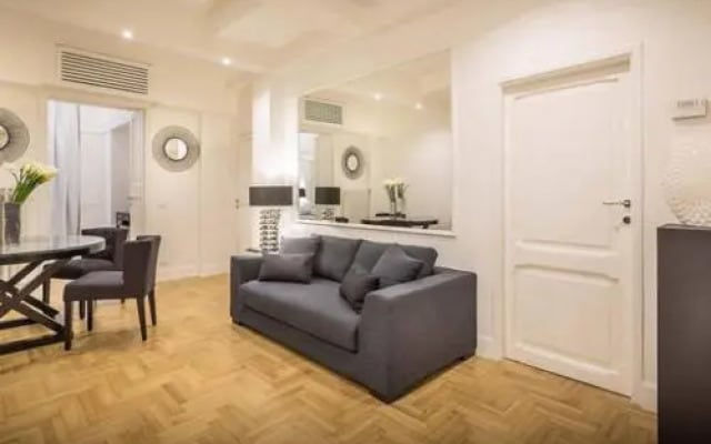 Old Town Apartment