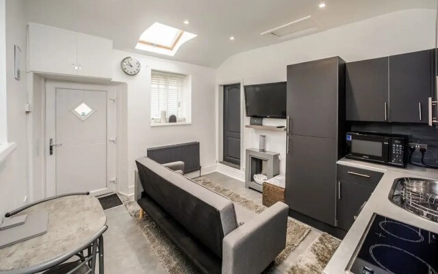Cottage Hide-out