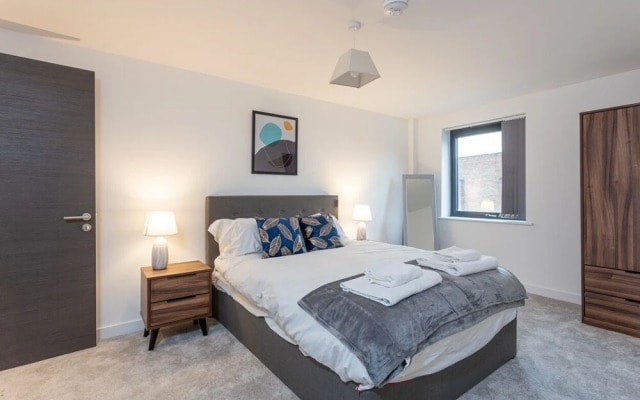 Modern & Stylish 2 Bed York Apartment