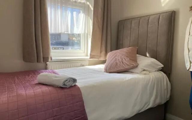 12 Harlesden Road close to ExCel