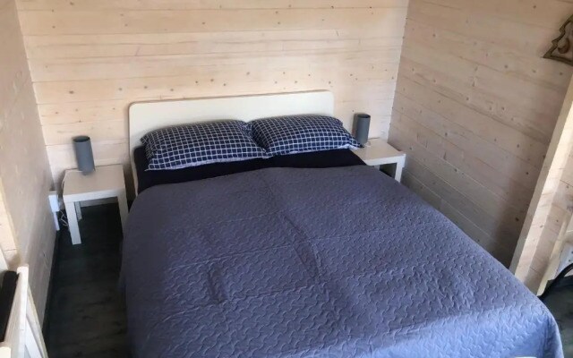 WOMOCAMP Holzhütte 1