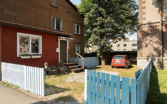 Cute apartment, next to old town, with free parking