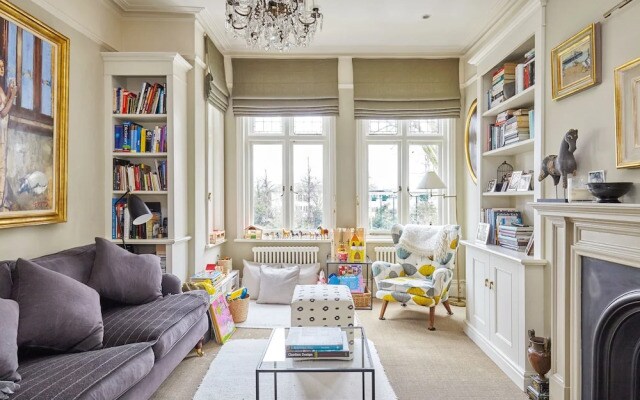Stylish Fulham Family home