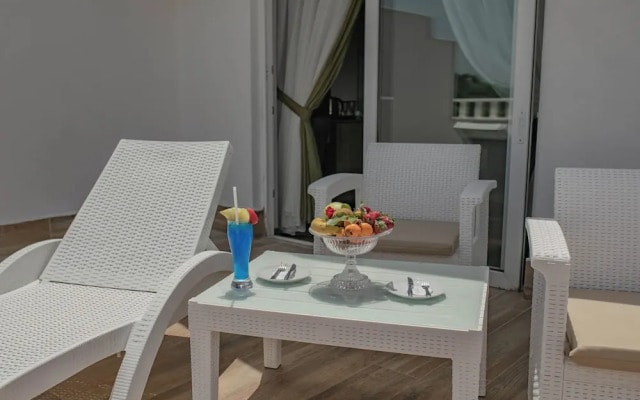 Mourouj Gloria White Palace Hotel & SPA