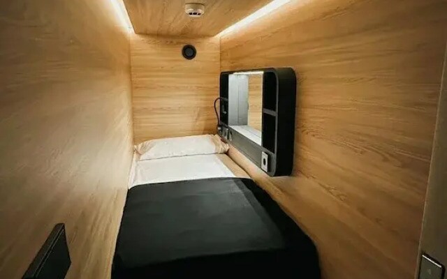 GettSleep Madrid Capsules - Terminal T4S, Departures