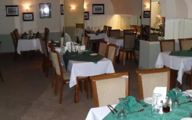 Central Hotel