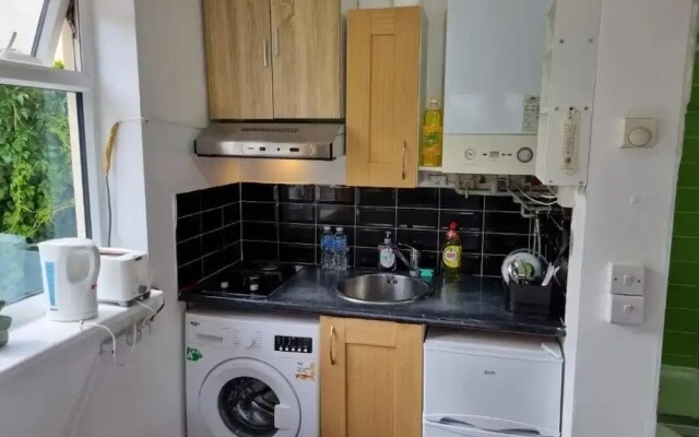 Cosy, Quiet, Studio Flat