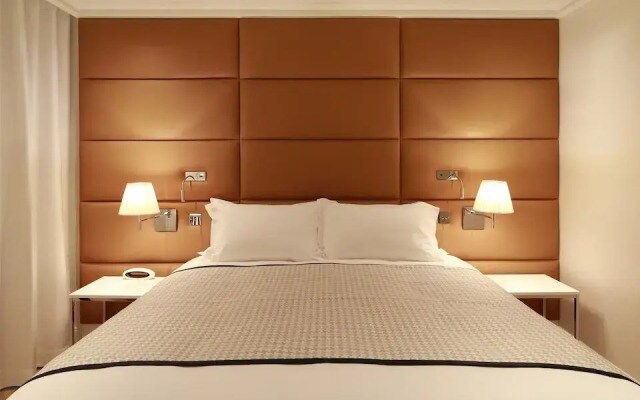 Hotel R De Paris