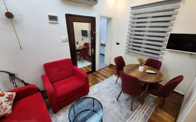 Aram Kerasi Rooms