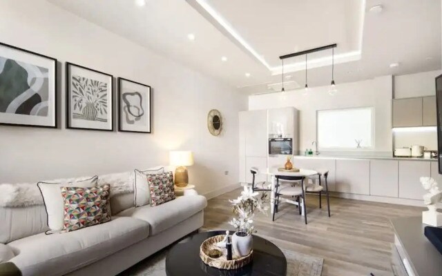 5 Mins Walk to Battersea Park Battersea Retreat