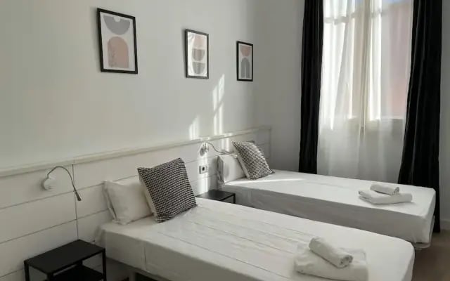 Apartamentos Express by gaiarooms