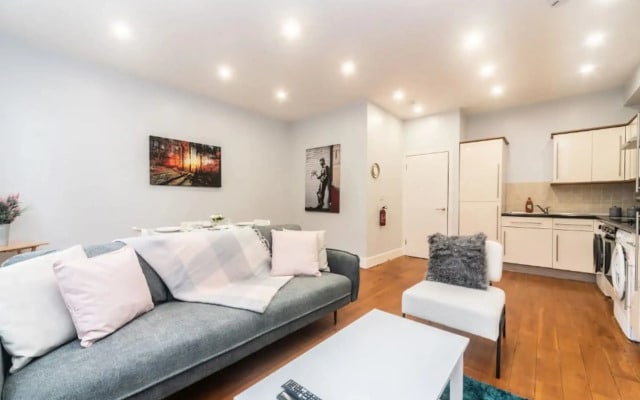 Clapham Sanctuary Apartment