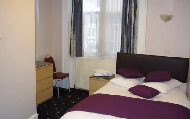 Belmont & Astoria Hotel