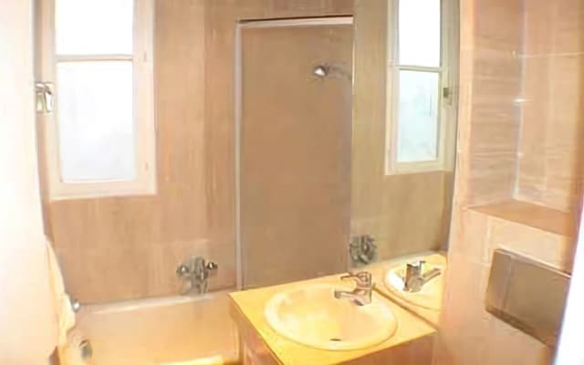 Apartment Locaflat Espace Greuze