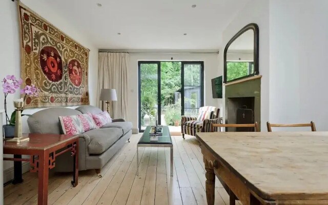 Gorgeous 1 Bed Garden Flat, Kensal