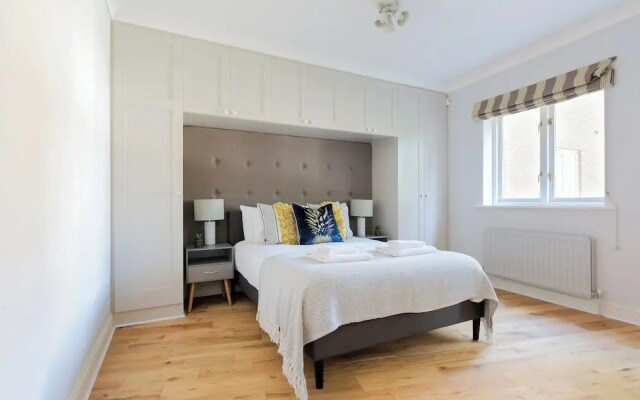 Comfortable 2 Bed Apartment by Tower Bridge