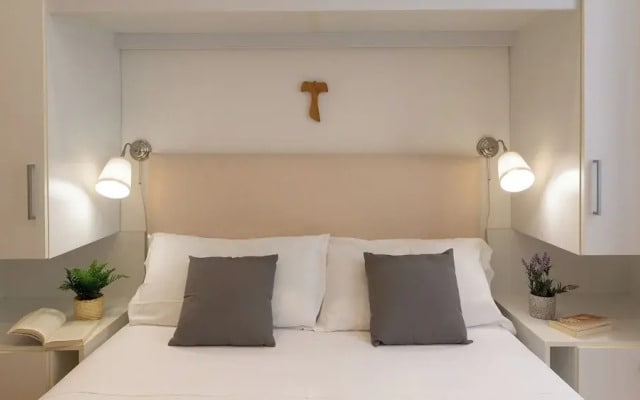 Rental in Rome Vittoria Apartment