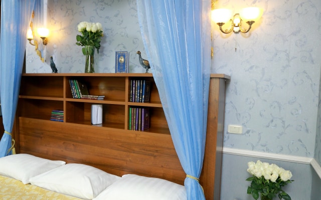 Царский Двор