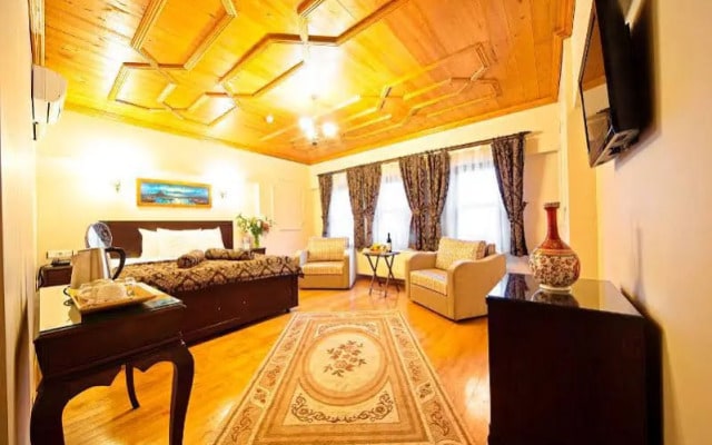 Fides Apartments