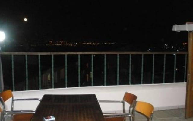 Red River Hotel
